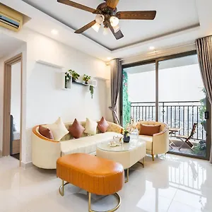 awesome-tracys-apartment.hotelsvungtau.com/